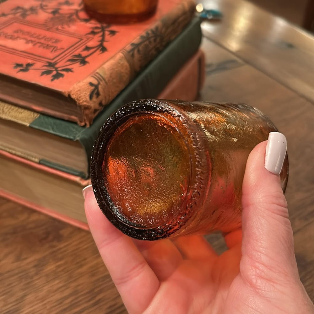 Vintage Amber Glass Tumblers - Picture 3 of 8